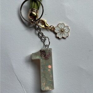 Elegant White Floral Keychain